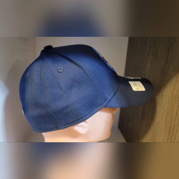 BNWT Montreal Canadiens Winter Classic FlexFit Hat - Picture 4 of 7